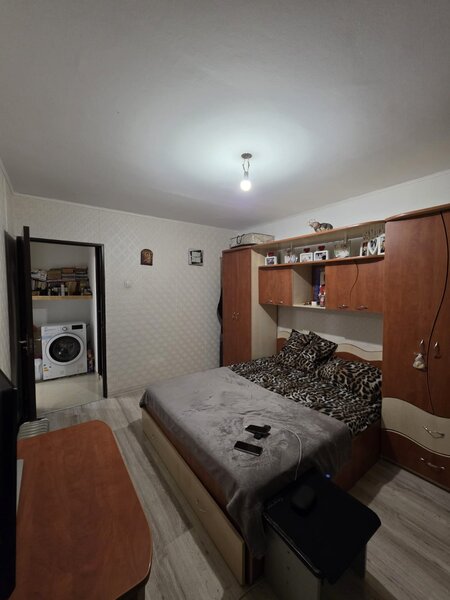 Soseaua Berceni, Spitalul Bagdasar Arseni, apartament 4 camere 80 mp.